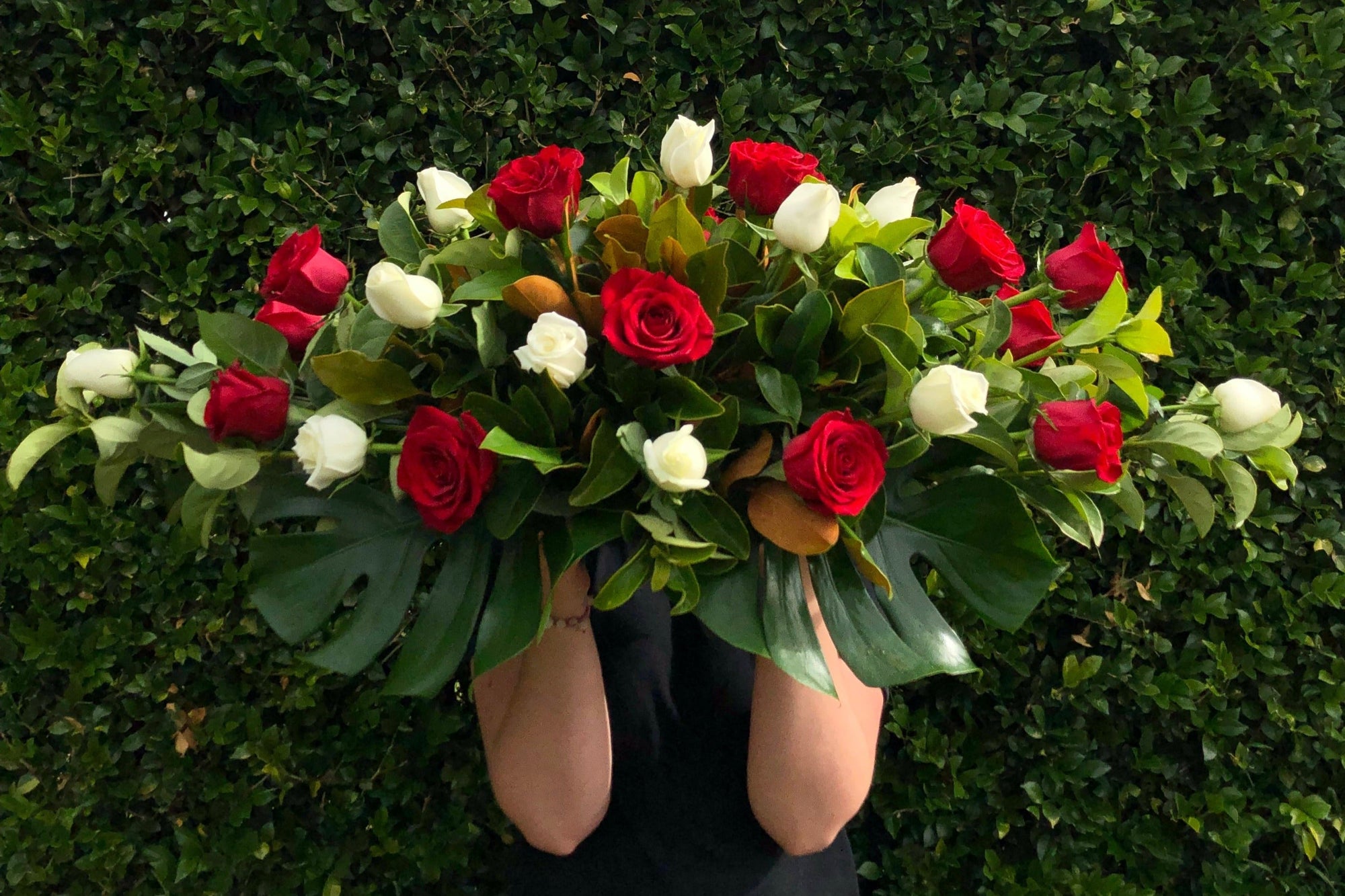 RED & WHITE ROSE CASKET SPRAY