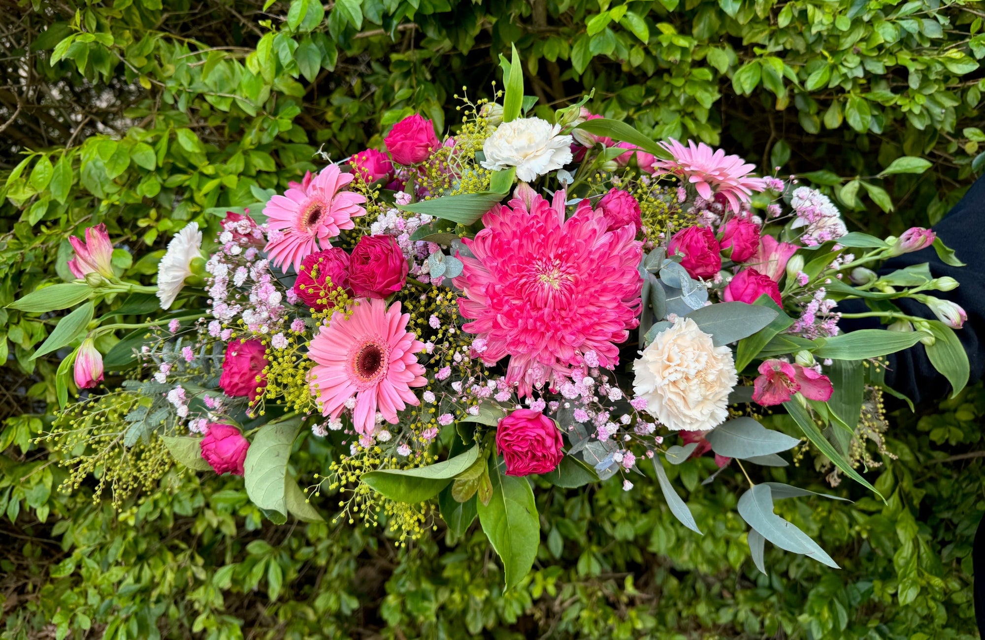 TABLE ARRANGEMENT